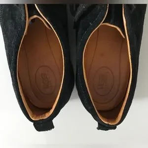 UGG Men\'s Black Suede Split Toe Lace Up Oxford Shoes  Size 5 1/2W unisex UGG | Shoes | Ugg Mens Black Suede Split Toe Lace Up Oxford  main image 4